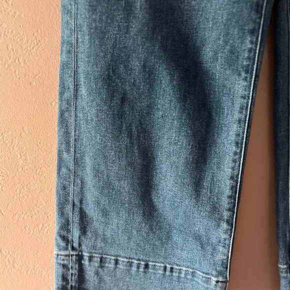 wide-leg cropped jeans . - Picture 14 of 16